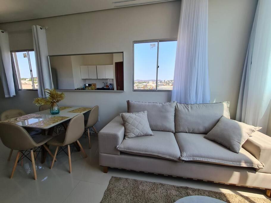 Apt401 Central,4ºand/n Tem Elevador, 3 Quartos *